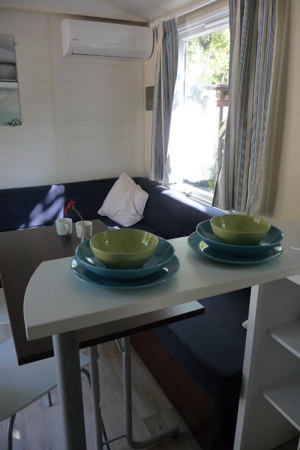 Holiday Prairies Mobile Home Grimaud Esterno foto