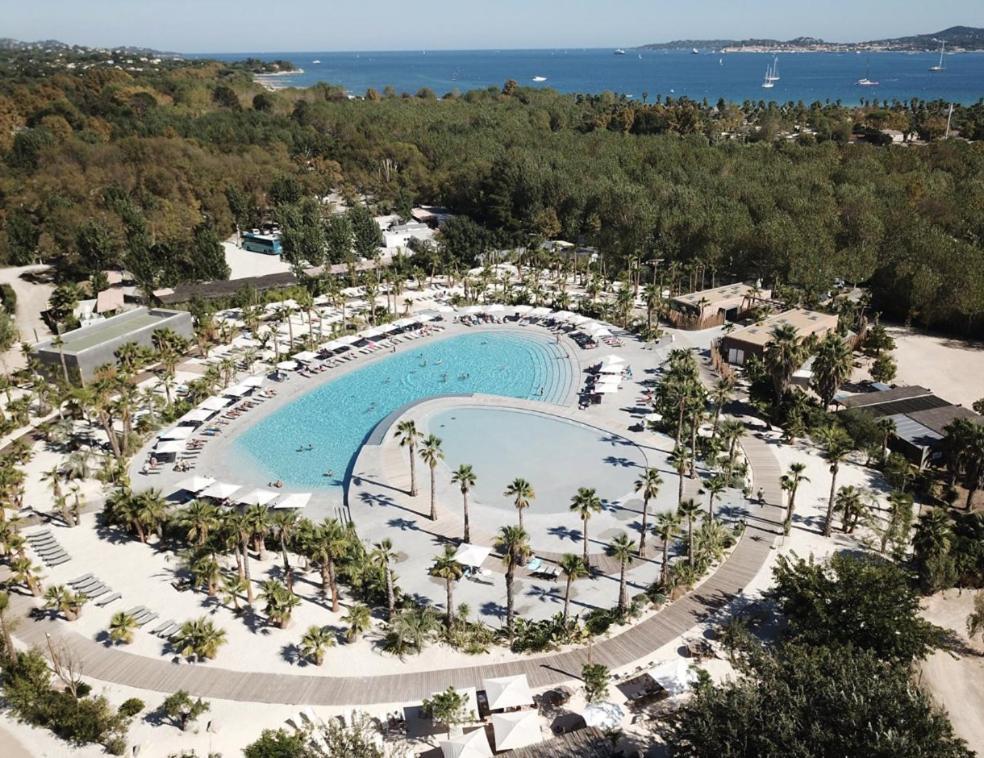 Holiday Prairies Mobile Home Grimaud Esterno foto